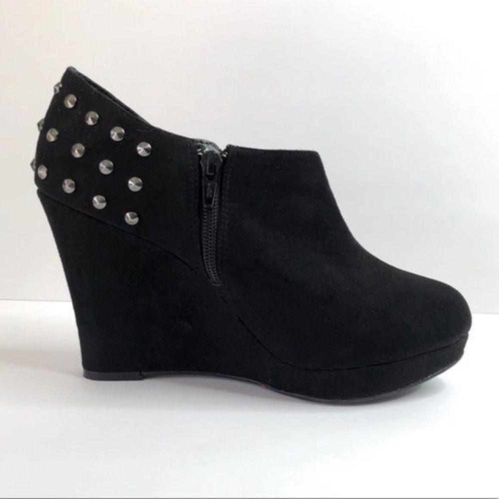 Blue Cox Wedge Ankle Faux Suede Studded Boots #39